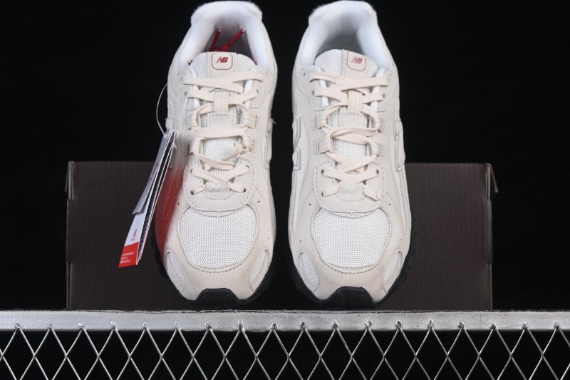 New Balance 204 Series Retro Casual Running Shoes with Breathable Comfort - U204L8OV