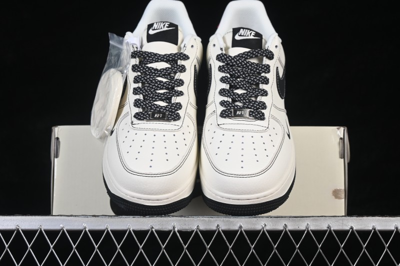 Nike Air Force 1 '07 Low Retro Basketball Shoes with Contrast Color Blocking - MM3399-805