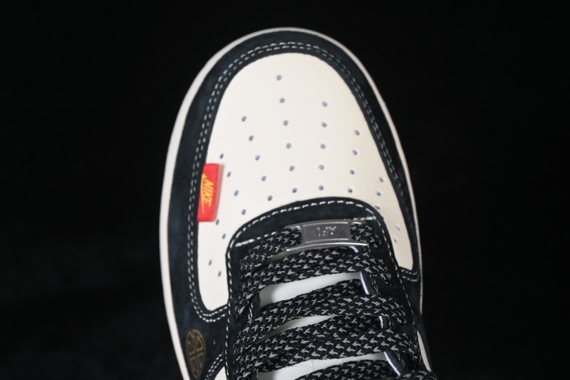 Nike Air Force 1 '07 Low Basketball Sneakers with Black and White Color Blocking - HT5088-630
