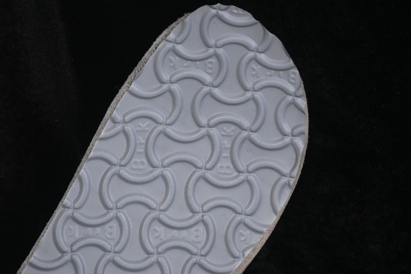 Birkenstock Soft Cushion Sandals with Leather Uppers and Cozy Wool Lining - G.D4