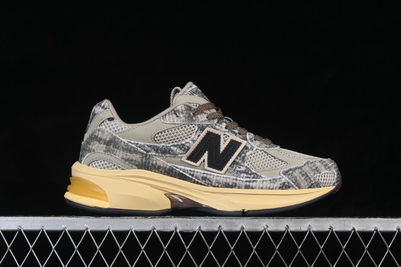 New Balance 2010 Series Retro Running Shoes with Suede and Mesh Upper - U2010JG1