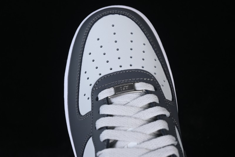 Nike Air Force 1 '07 Low Classic Basketball Shoes with Full-Length Air Cushion - FJ4146-004