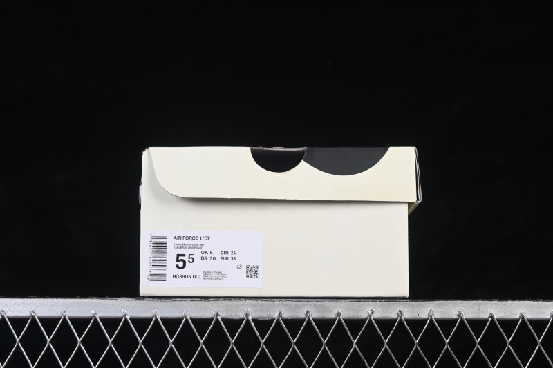 Nike Air Force 1 '07 Low Casual Skateboarding Shoes with Cream and Light Grey Colorway - HQ3905-001