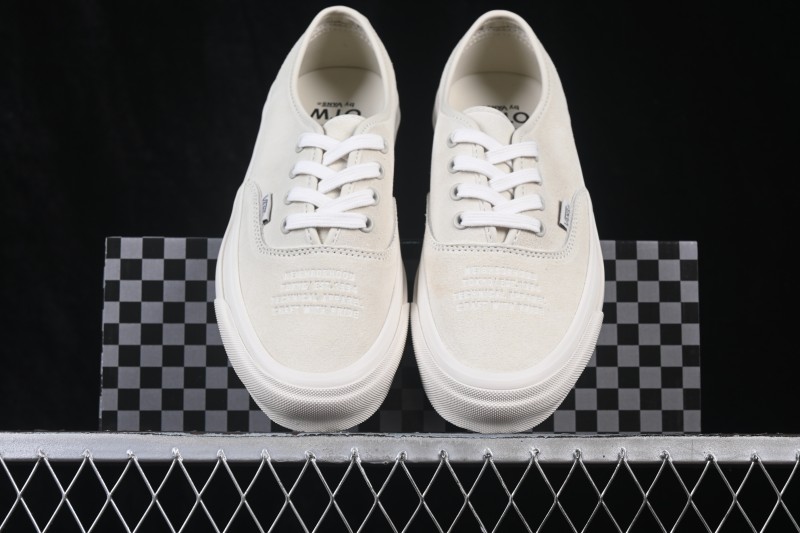 Vans Authentic 44 Classic Suede Skateboarding Shoes with Vulcanized Construction - VN000XVJ7VJ