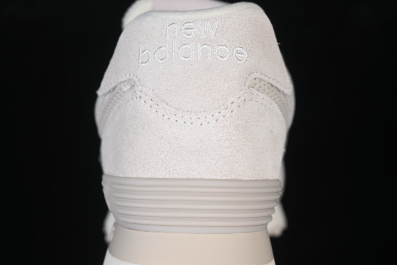 New Balance 574 Retro Running Shoes for Women with Suede and Mesh Upper - WL574CBG