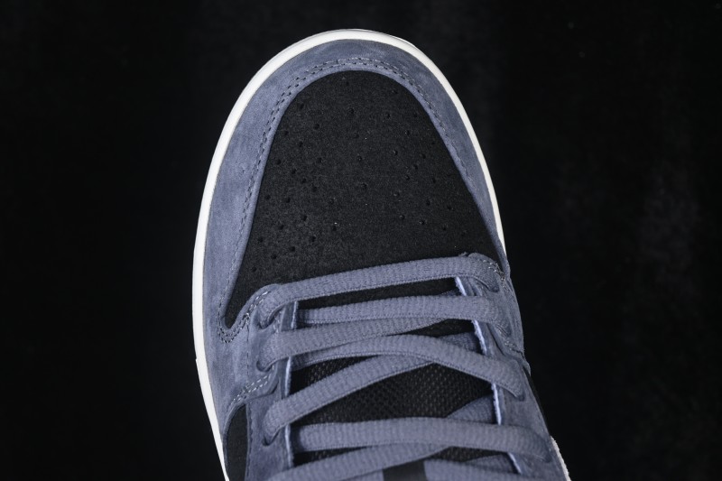 Nike SB Dunk Low Skateboarding Shoes with Cushioned Collar and Vulcanized Sole - HF3063-002