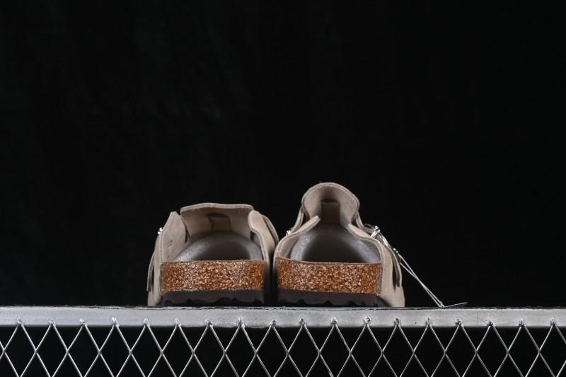 Birkenstock Gizeh Sandals with Soft Footbed and Croc-Embossed Design - 0560771
