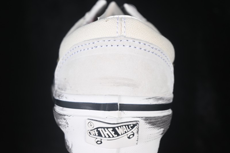 Vans Old Skool 36 Low-Top Skateboarding Shoes with Vulcanized Construction - VN000D9RDJR