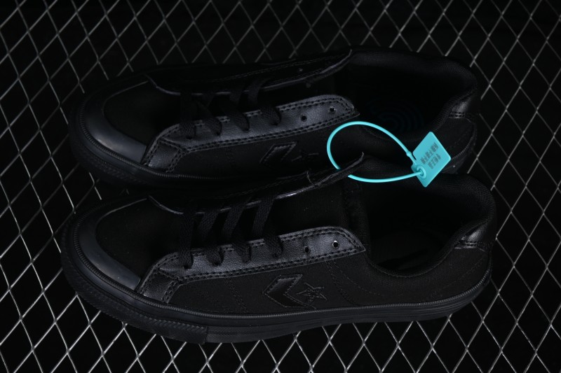 Converse Sport Casual Round-Toe Low-Top Canvas Shoes with Lace-Up Design - A12332C