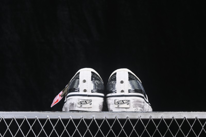 Vans Authentic 44 Premium Low-Top Skateboarding Shoes - VN000DB8MCG