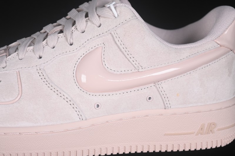 Nike Air Force 1 '07 Low Basketball Sneakers with Classic Leather Upper and Air-Sole Cushioning - HV4406-601
