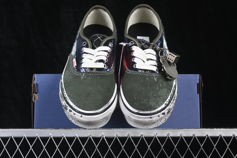 Vans Authentic 44 Premium Low-Top Skateboarding Shoes - VN000DB824O