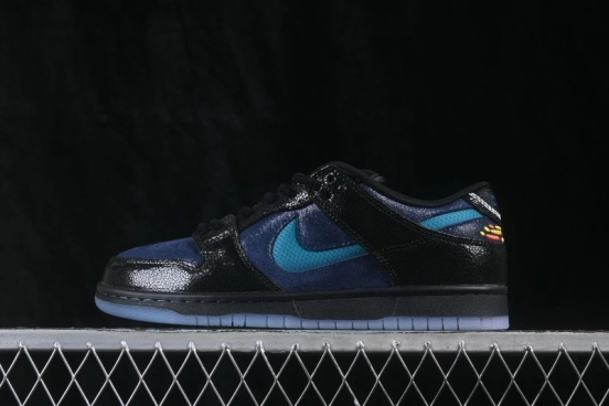 Nike SB Dunk Low Pro Skateboarding Shoes with Cushioned Collar - IQ1323-001