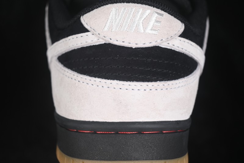 Nike SB Dunk Low Skateboarding Shoes with Padded Collar and Zoom Air Cushioning - HQ1625-500
