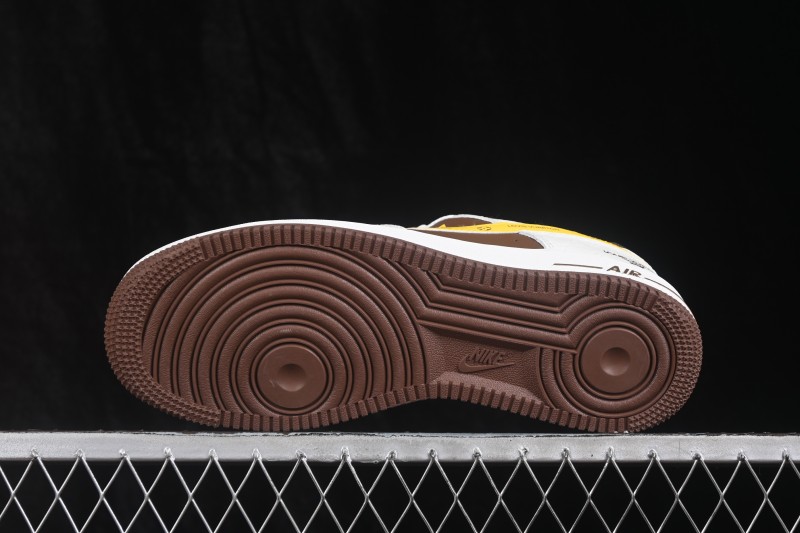 Nike Air Force 1 '07 Low Casual Skateboarding Shoes with Full-Length Air Cushion - WY0655-108